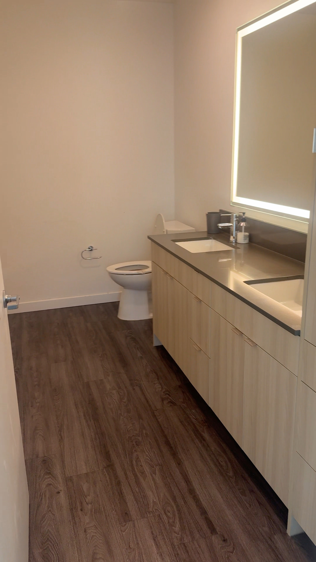 Bathroom after a Cenlora clean